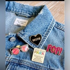 Enamel Pin Set 4pc Retro Sunglasses Bestie Pop! & Governors Island NY